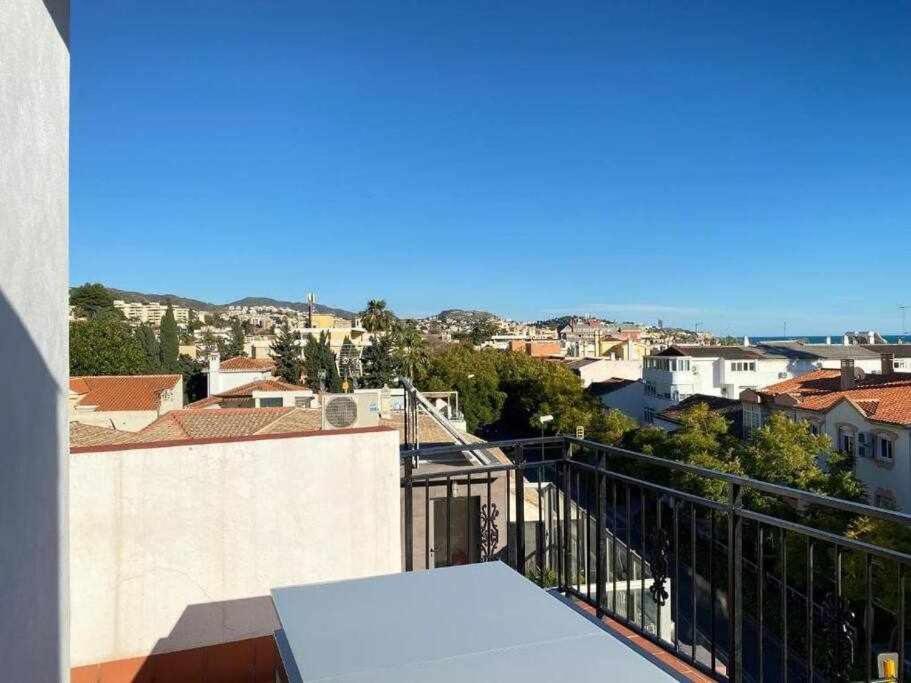 Atico Con Terraza Frente Playa Pedregalejo Apartment Malaga Ngoại thất bức ảnh