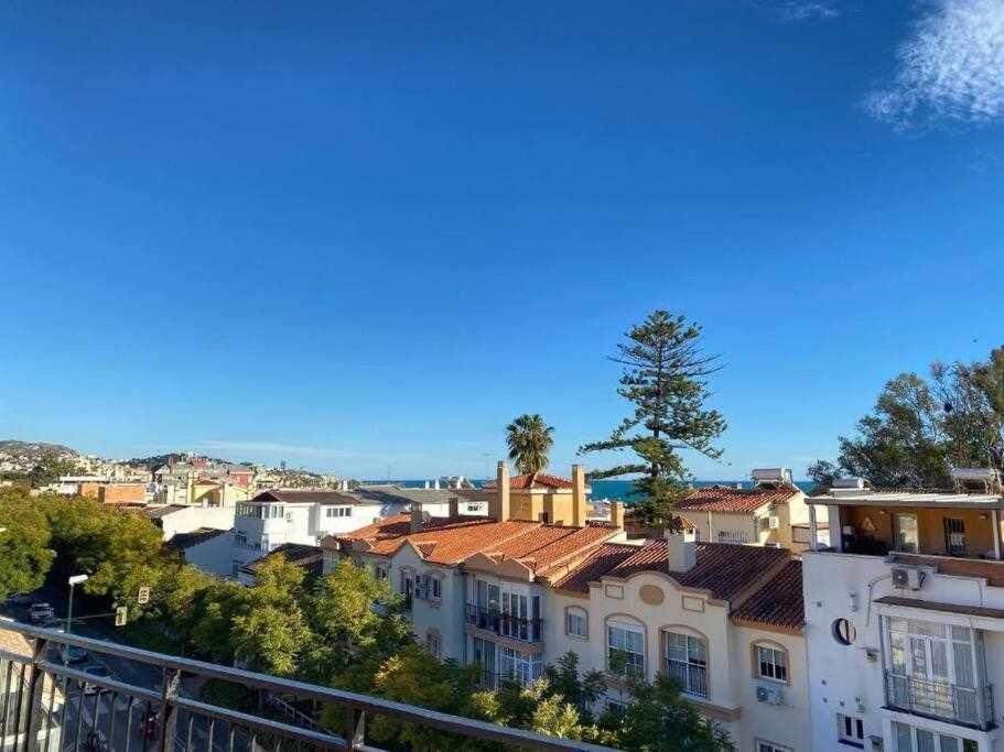 Atico Con Terraza Frente Playa Pedregalejo Apartment Malaga Ngoại thất bức ảnh