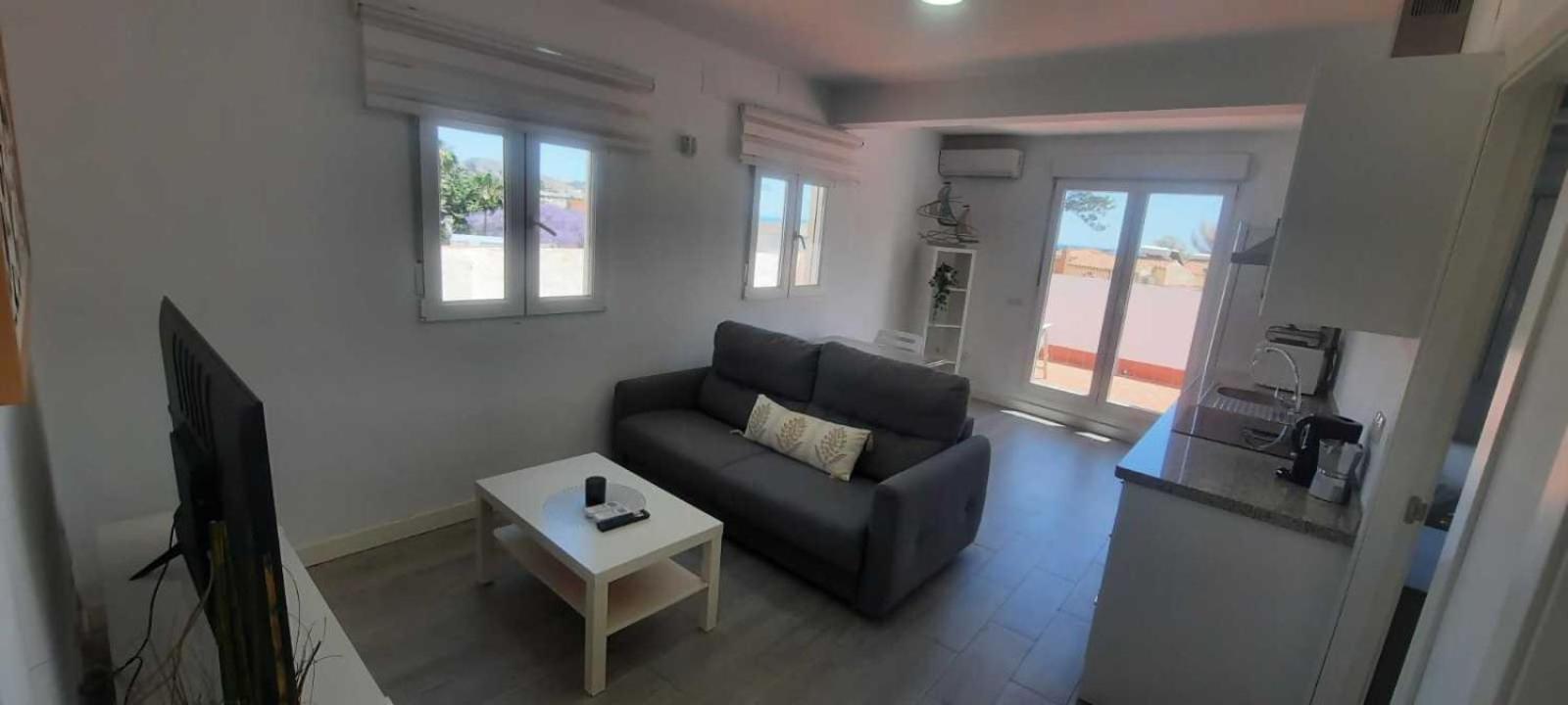 Atico Con Terraza Frente Playa Pedregalejo Apartment Malaga Ngoại thất bức ảnh